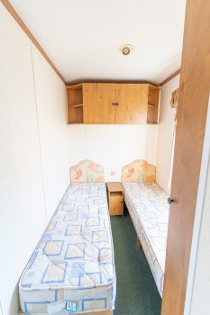049765-1831.jpg