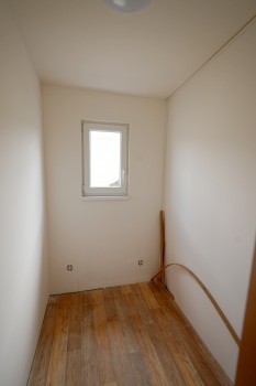 056950-2245.jpg